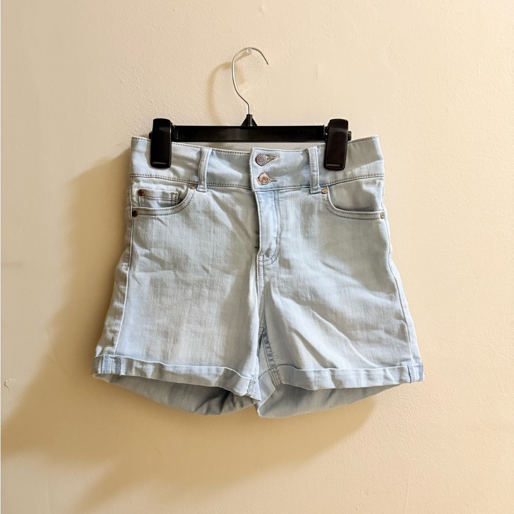 Casual Blue Denim Shorts with Rolled Hem